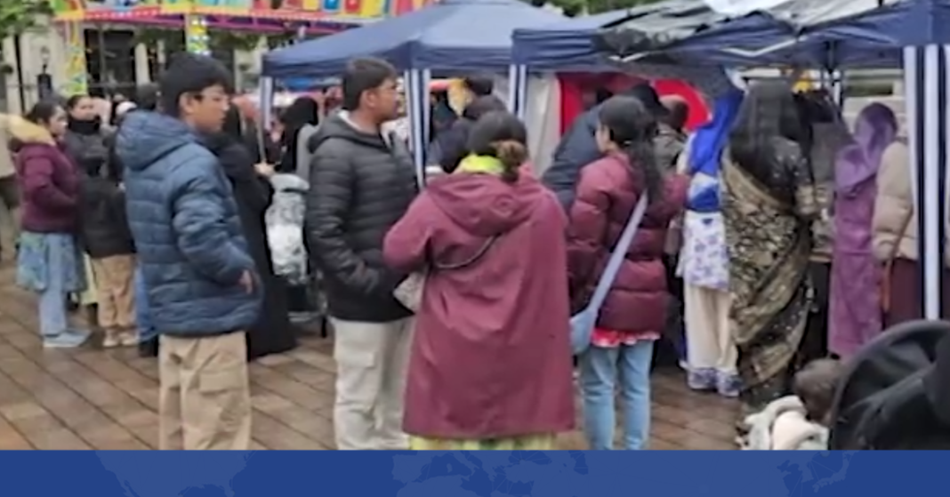 পোর্টসমাউথ সিটি কাউন্সিলের সহযোগিতায় বাংলা মেলা ২০২৬ উদযাপন পোর্টসমাউথ সিটি কাউন্সিলের সহযোগিতায় বাংলা মেলা ২০২৬ উদযাপন