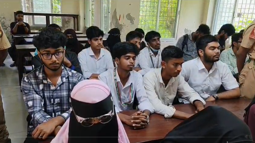 লেনদেন হচ্ছে ক্যাশলেস, এগিয়ে যাচ্ছে বাংলাদেশ: পিরোজপুরে পূবালী ব্যাংকের আলোচনা সভা অনুষ্ঠিত লেনদেন হচ্ছে ক্যাশলেস, এগিয়ে যাচ্ছে বাংলাদেশ: পিরোজপুরে পূবালী ব্যাংকের আলোচনা সভা অনুষ্ঠিত