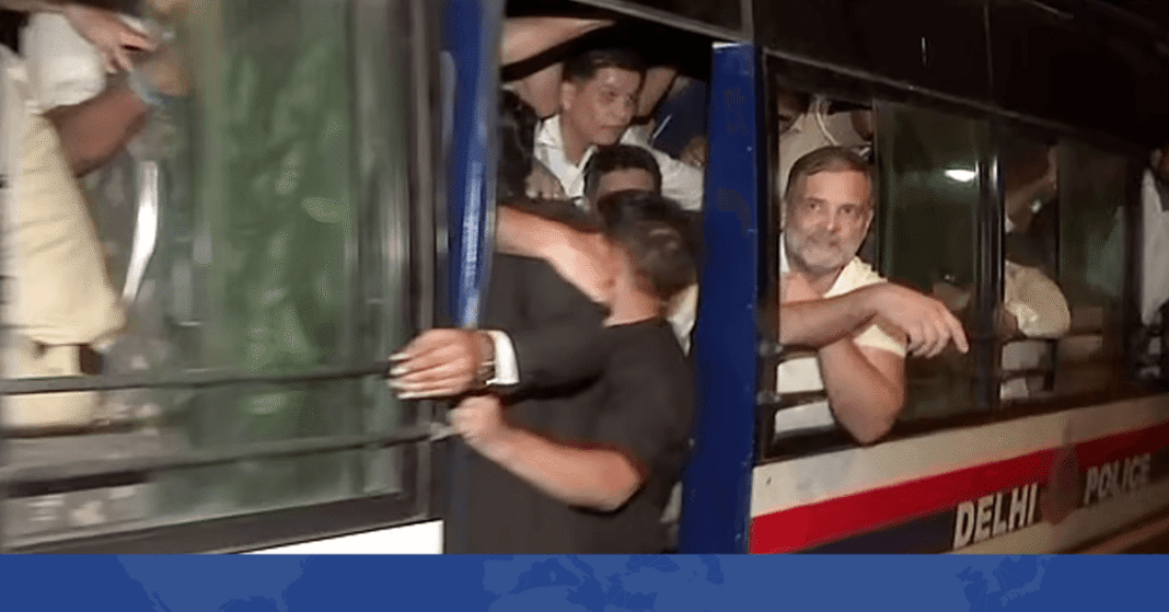 দিল্লিতে ধরনা থেকে রাহুল-প্রিয়াঙ্কা গান্ধী আটক, প্রধান নির্বাচন কমিশনারের পদত্যাগ দাবি দিল্লিতে ধরনা থেকে রাহুল-প্রিয়াঙ্কা গান্ধী আটক, প্রধান নির্বাচন কমিশনারের পদত্যাগ দাবি